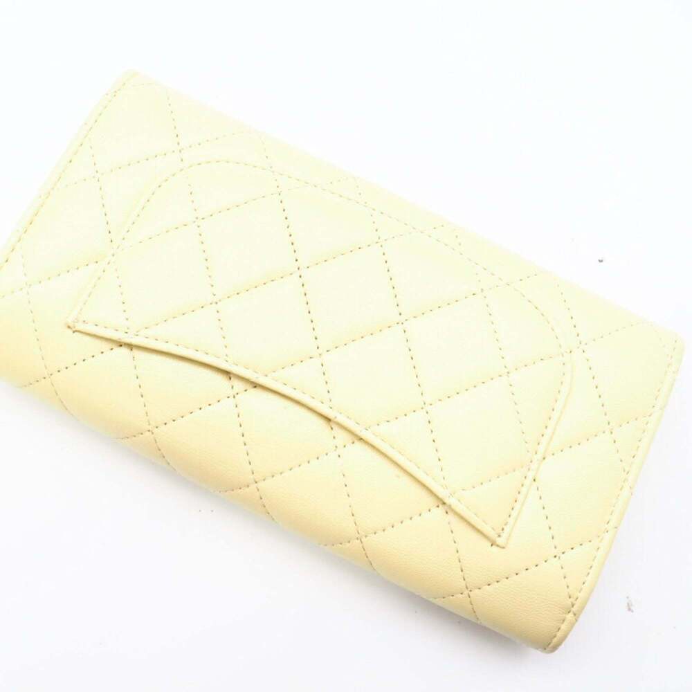 CHANEL Yellow Lambskin Leather Wallet - Picture 4 of 13
